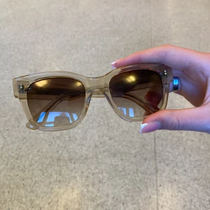 07 Chimi - Säljer mina jättesnygga nästintill nya chimis i modellen 07 och färgen ecru då modellen inte passar mig💕 Skickas med originalförpackning!