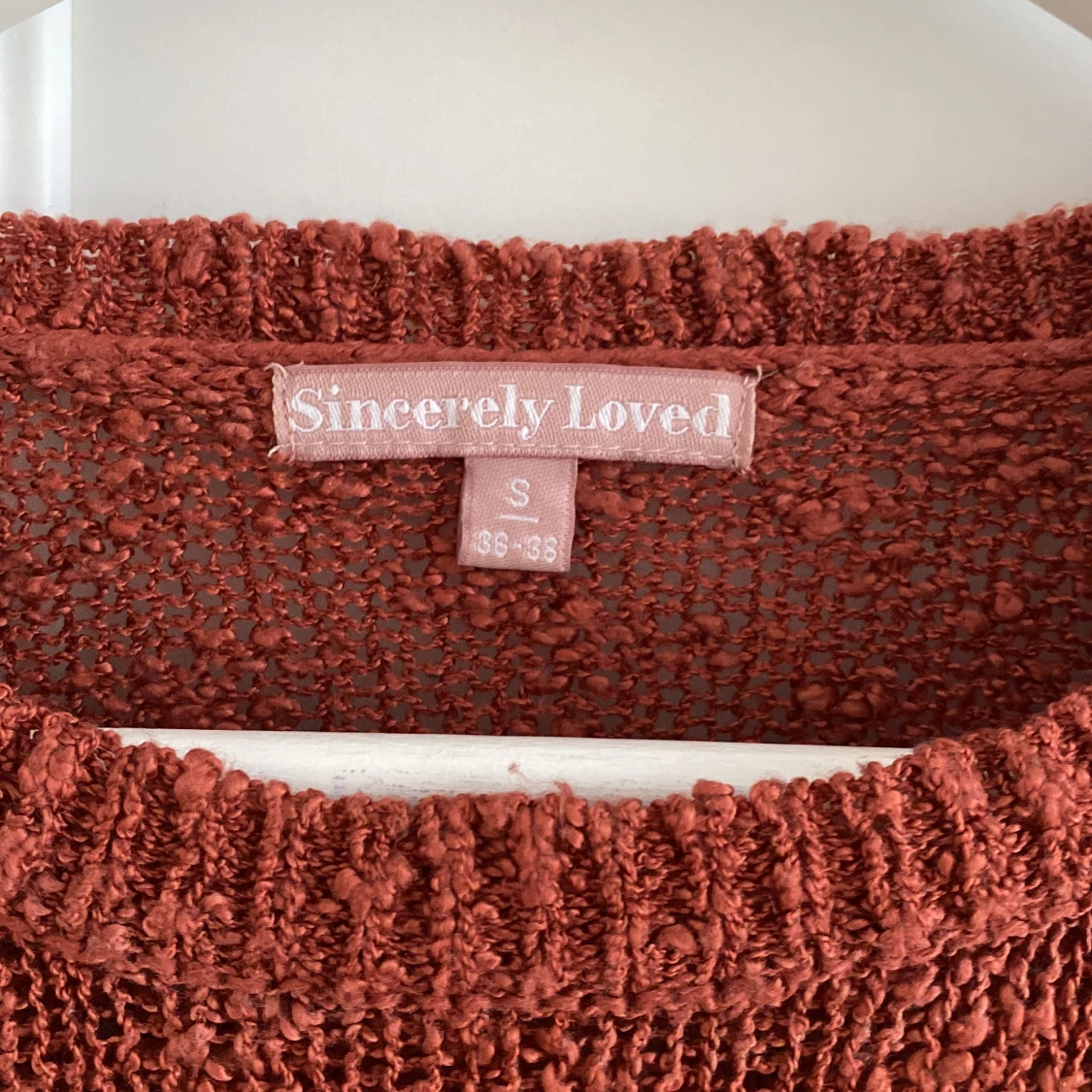 Rödrosa stickad topp - 90