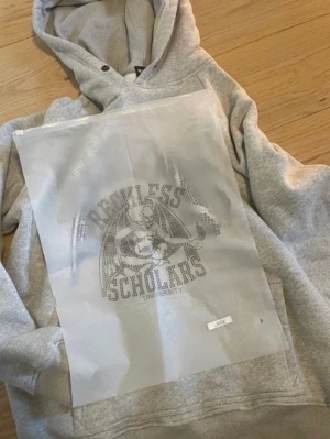 Reckless scholars hoodie  - selger til høyeste bud!!!!! 