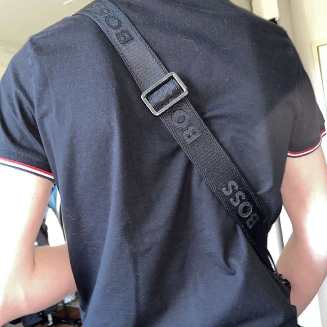 Hugo boss väska  - 90