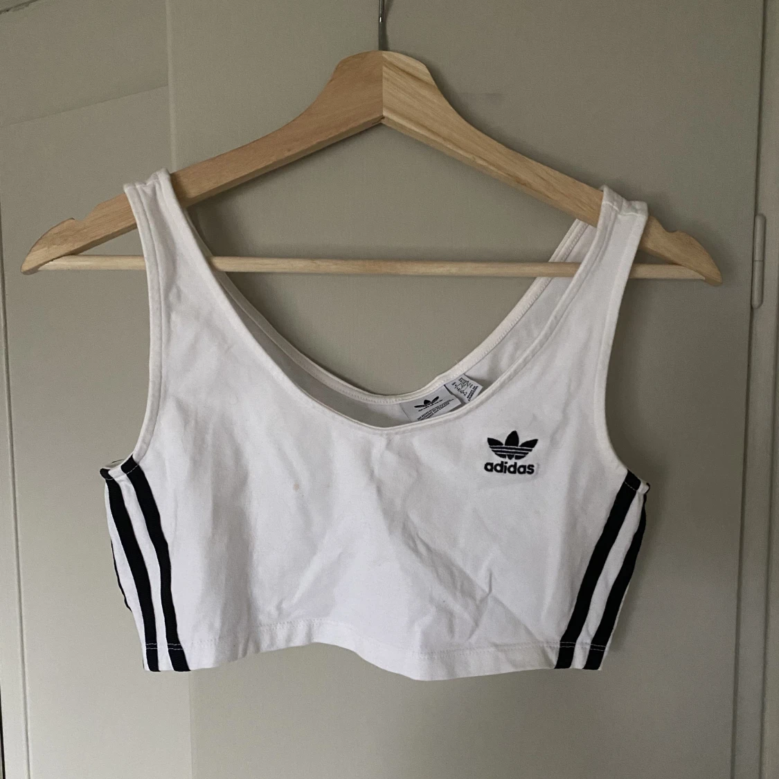 Crop top linne från adidas