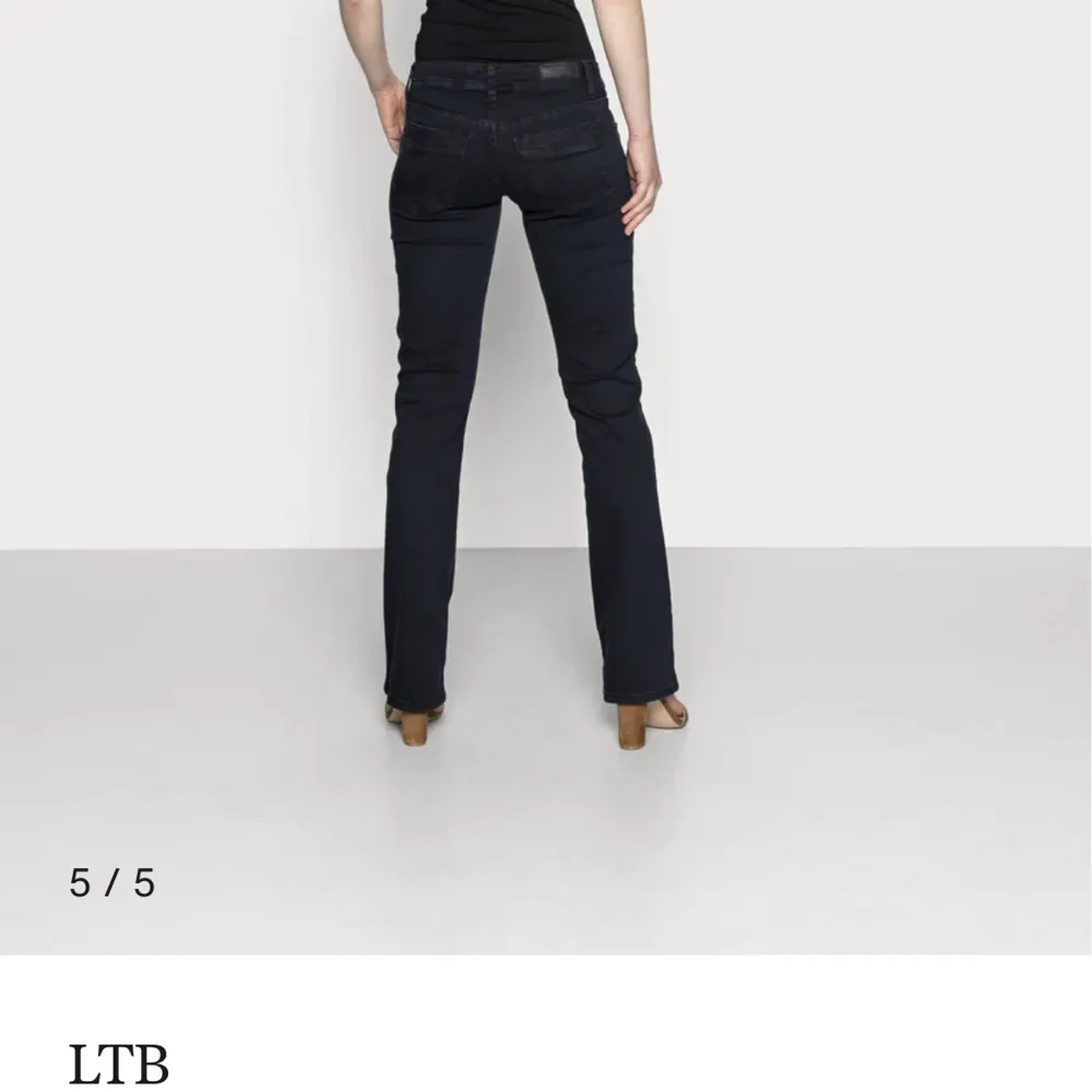 Säljer mina jättefina Ltb jeans, dom är slutsålda i nästan alla storlekar överallt. Köpta för 829kr. Kop privat för frågor💕💕. Jeans & Byxor.