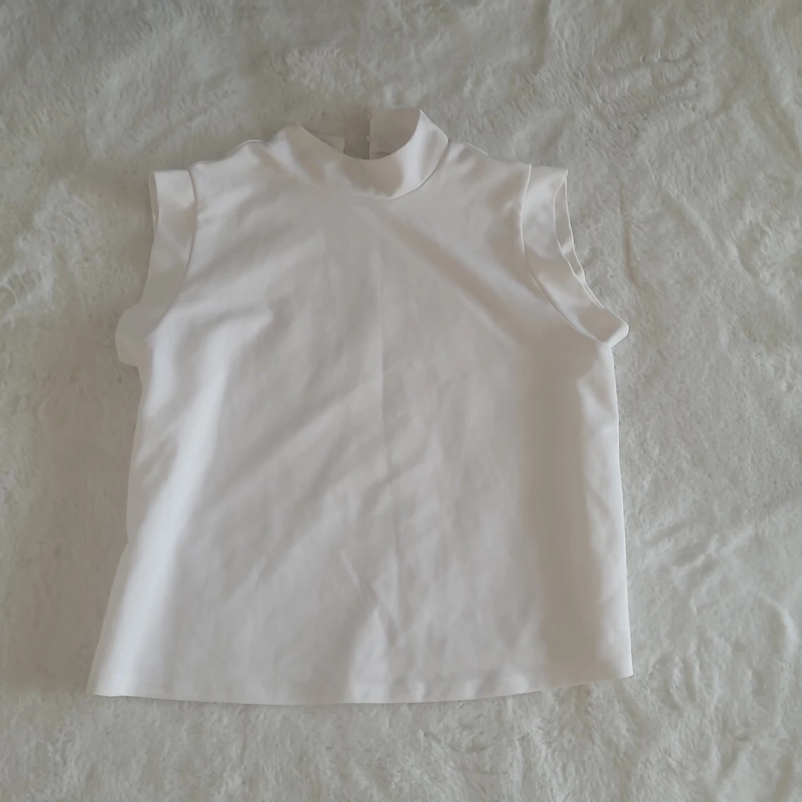 Mängd av plagg säljes till bra pris  - 90