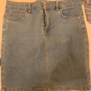 Jeans kjol - Helt ny jeans kjol