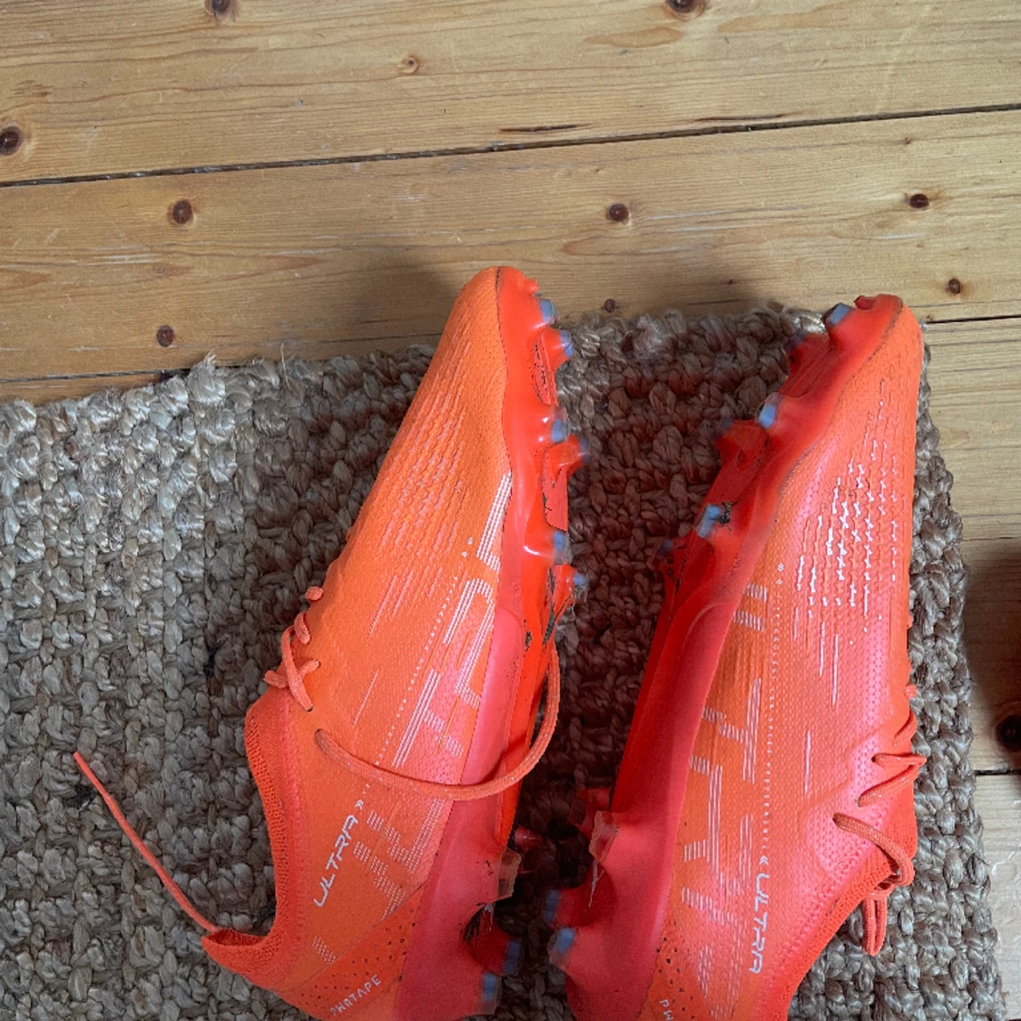 Puma fotbollsskor  - 91