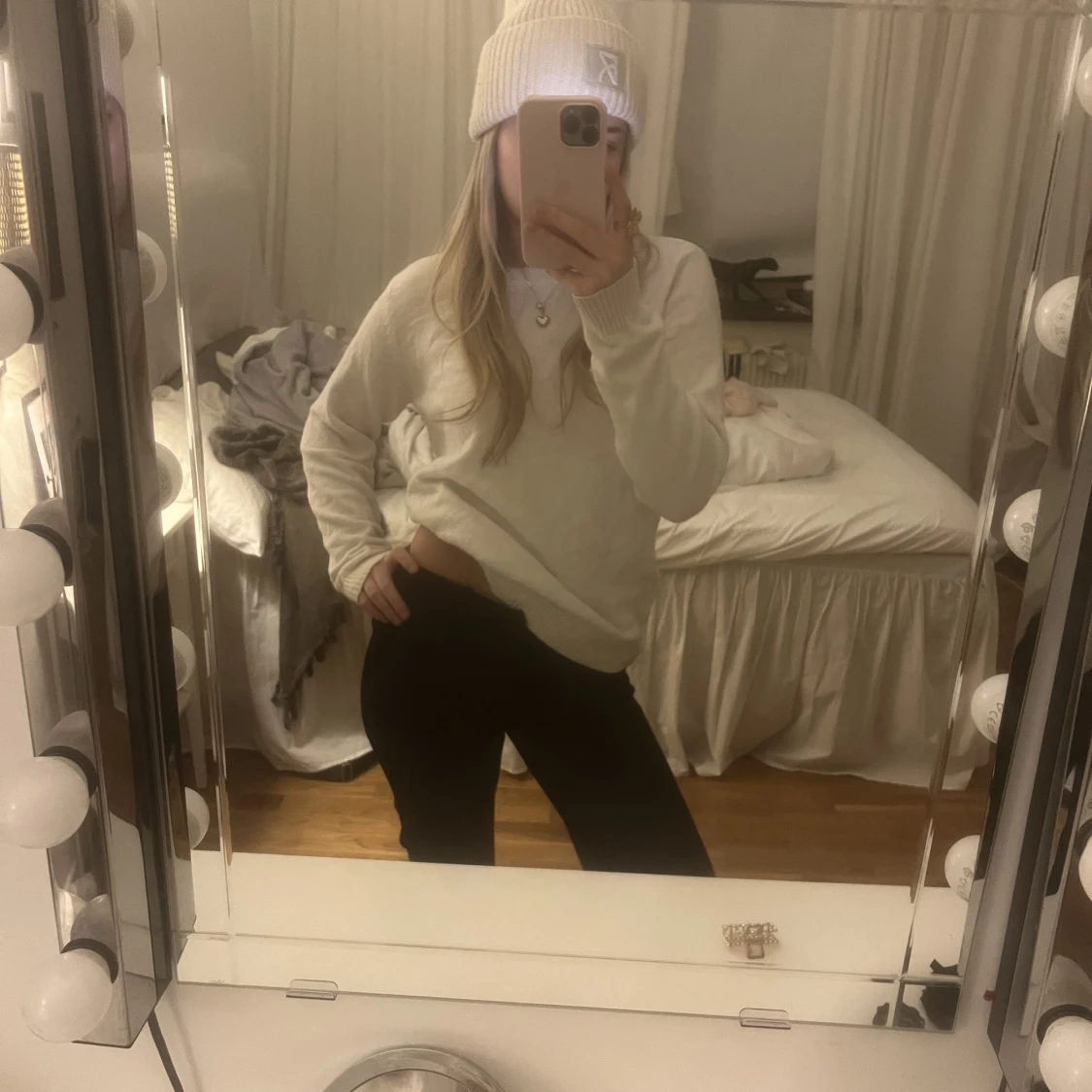 Vit stickad tröja - 90