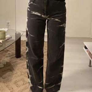 Coola jeans från Urban outfitters märke bdg. 