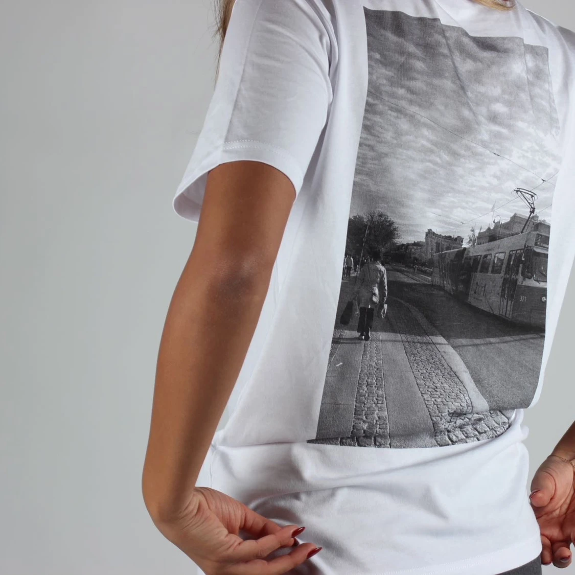 Ny fin t shirt med tryck  - 90