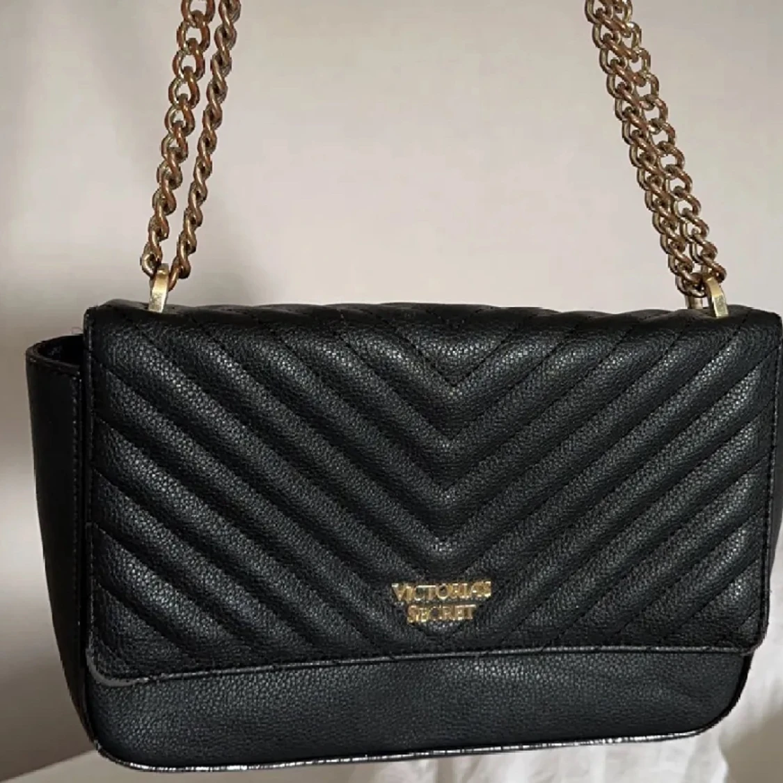 Victorias secret väska/priset kan diskuteras 
