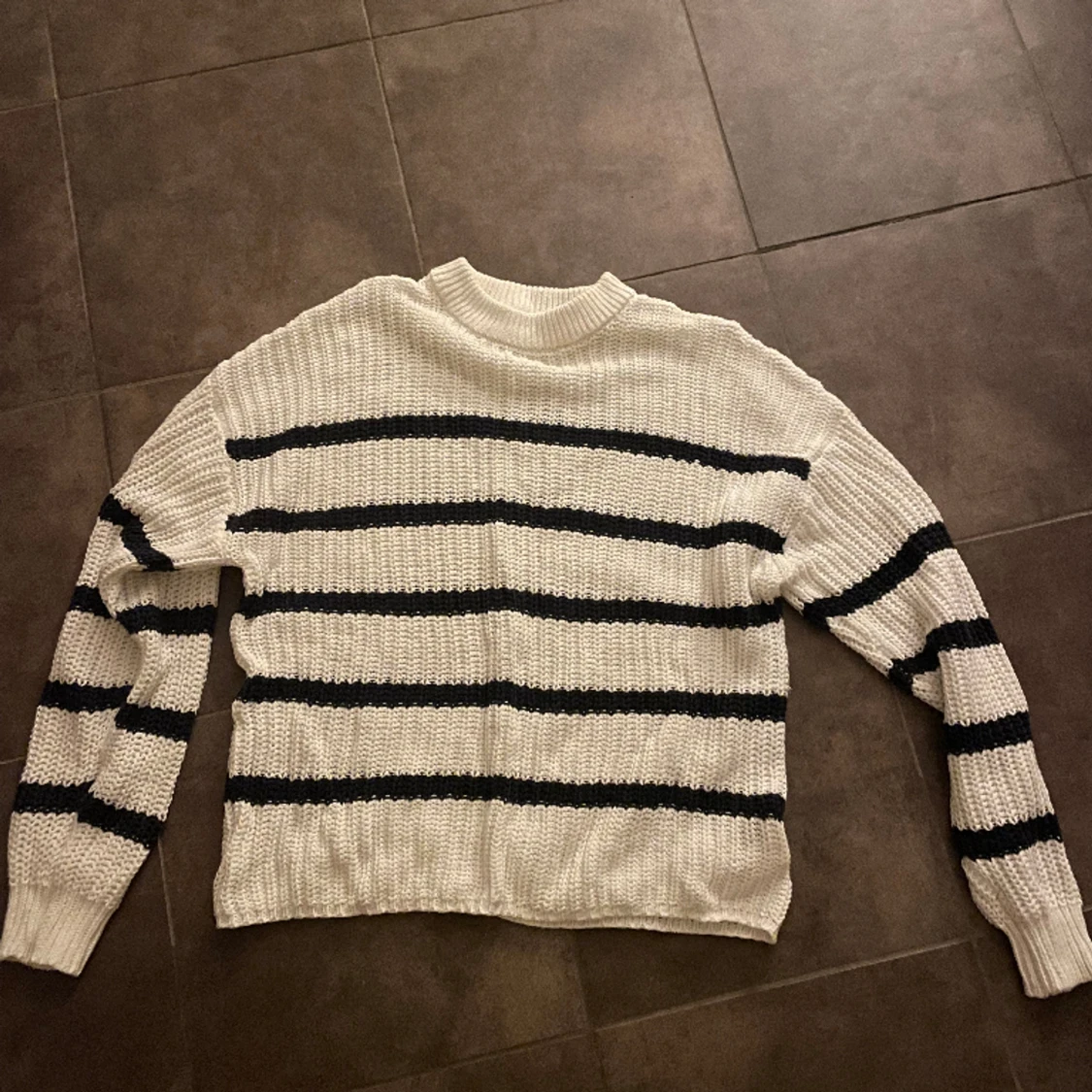Stickad tröja