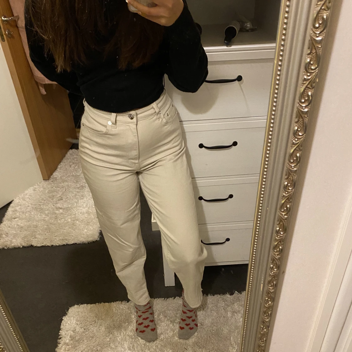 Vita mom jeans från H&M - 90