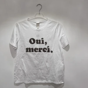 T-shirt  - Oanvänd 