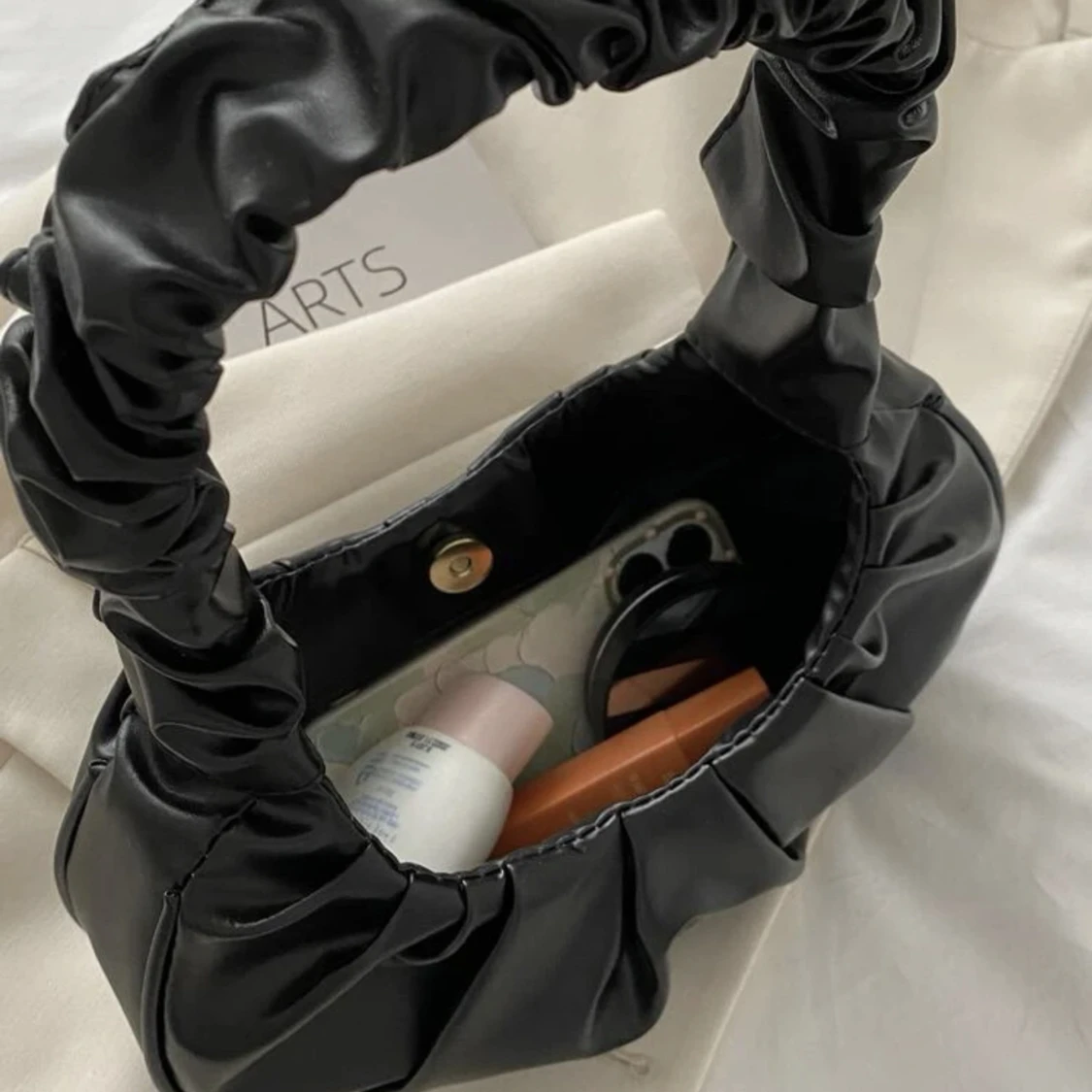 Svart väska - 91