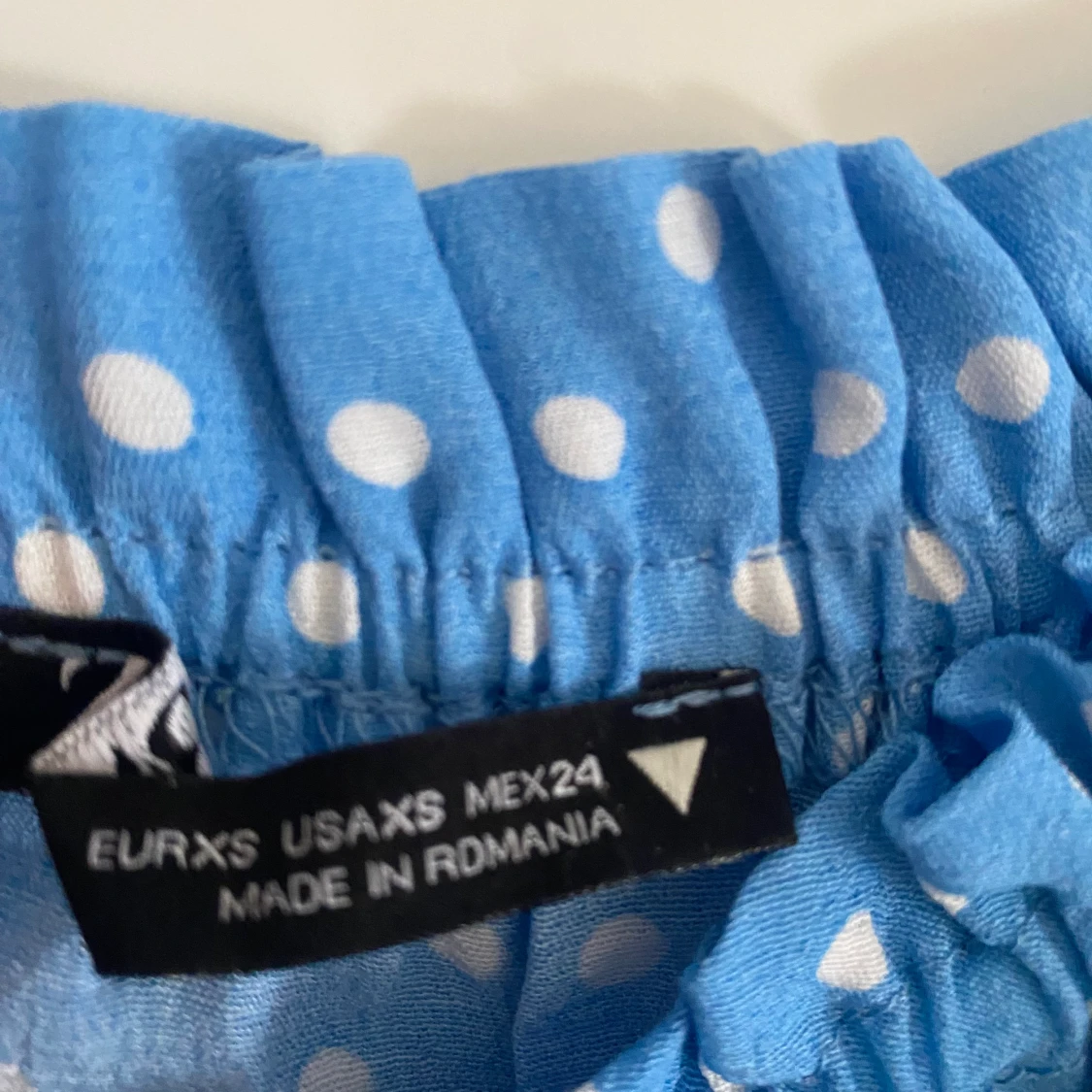 Prickig klänning från Zara - 90