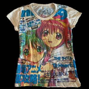 SNYGG ANIME TRÖJA🫶🏻💗 - 🫶🏻💗