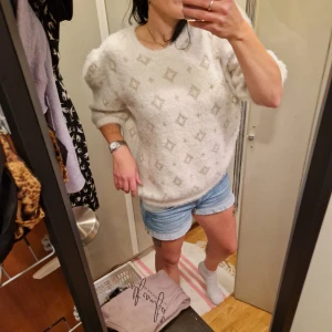 Oversize tröja - Sparsamt använd 