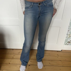 Lågmidjade jeans - Fina lågmidjade jeans från Lee! 