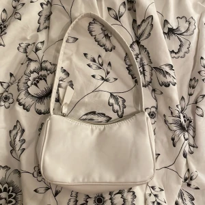 Axelväska - En liten axelväska ifrån shein 