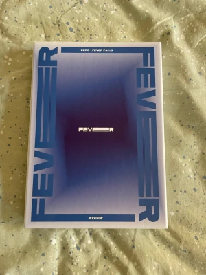 K pop album  - Ateez fever part3 till salu!!  Inkluderar: photobook, photocards, postcards och cd 🩷