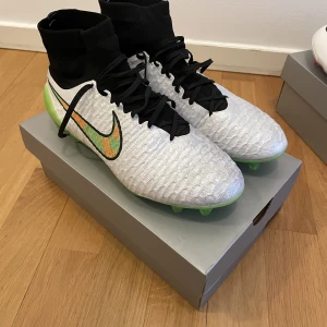 Nike magista 3 elite AG pro  - Nike magista ACC, använda några gånger. Original pris 3000kr  Skick 9/10. Storlek 40.5