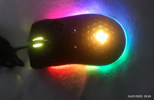 Deltaco Gaming mus  - Jättefin gaming mus med LED-ljus,  nästan oanvänd och fungerar fantastiskt.