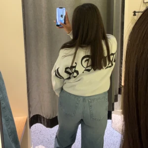 Tröja - En tröja i mycket fint skick, endast testad. Passar stl xs-m🤍