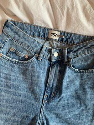 Snygga jeans från lager 157 i modellen boulevard stl xs men skulle säga att de är mer som s. 80kr + frakt💓