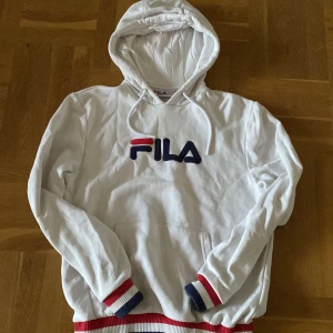 Fila hoddie  - Kommer inte till användning 