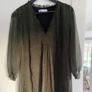 Klänning från Zara - Söt klänning från Zara