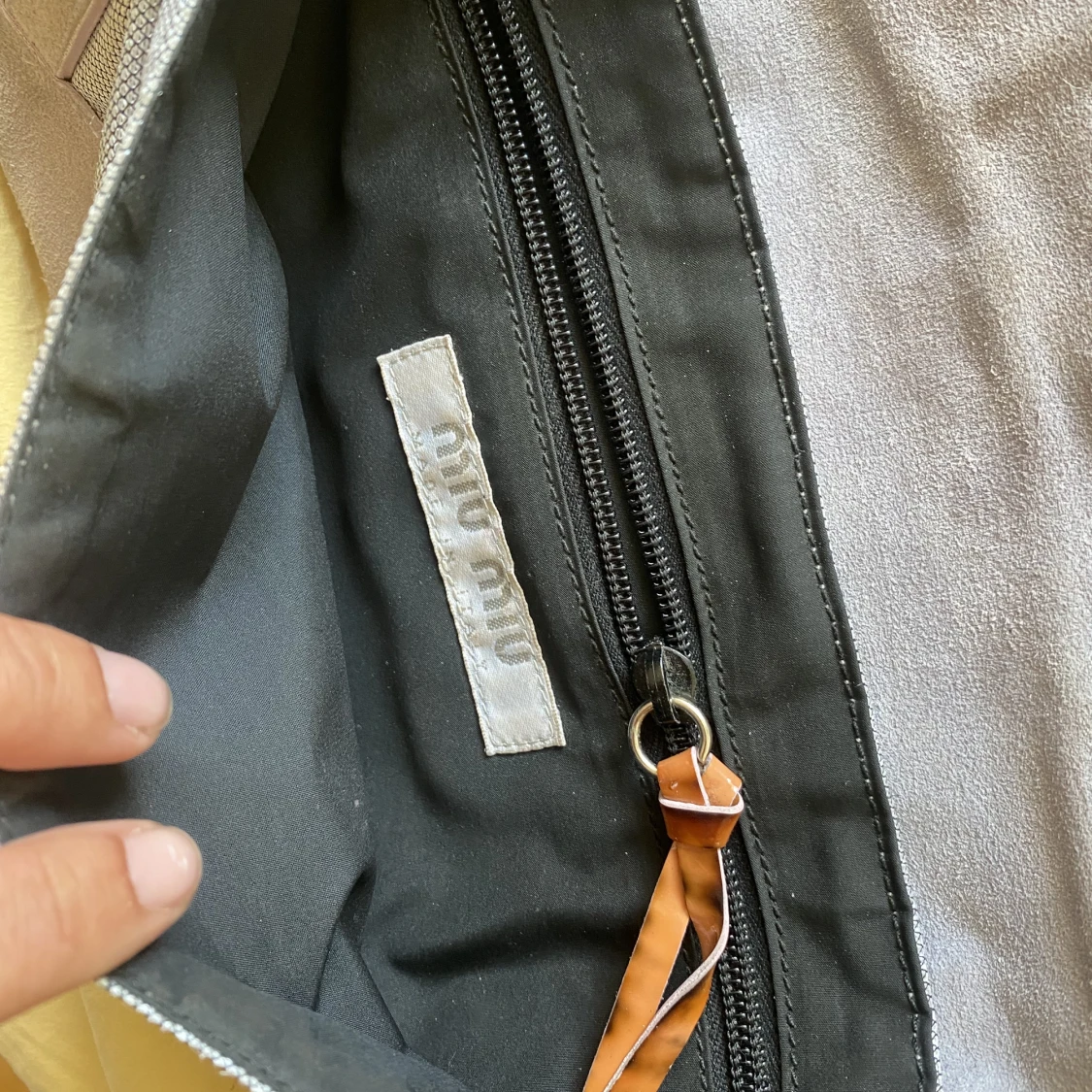 Miu miu väska  - 90