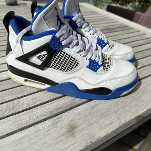 Jordan 4 motorsport - Säljs då de knappast används längre Fint skick men syns att de är lite använda
