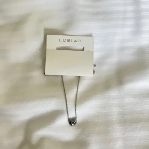 Edblad Halsband - Halsband från Edblad super fint och oanvänd!!!
