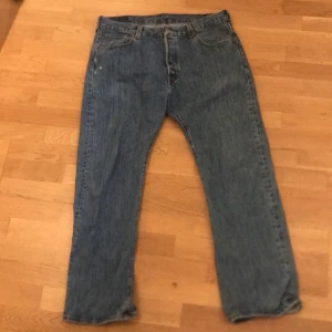 Levis jeans - Baggy Levis jeans. Storlek 36 i midja men passar mindre storlekar åsså