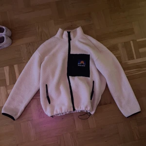 Zip Tröja - zip tröja/jacka i teddy material. 