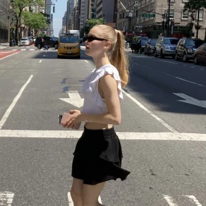 Vit volangtopp - Vit volangtopp från zara 🤍 Storlek: s