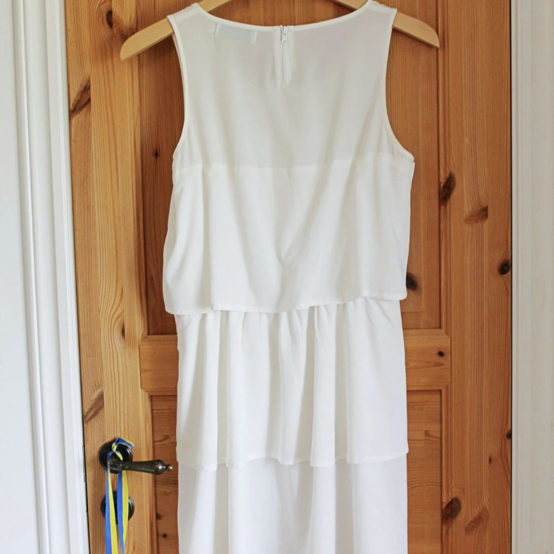 Vit sommarklänning/studentklänning - 60