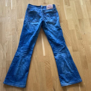 Levi’s Jeans 💕💕 - Låga levis 529 jeans! Så fina men lite små för mig ☺️