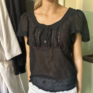 Blus - Jättefin lite genomskinlig blus, inga defekter❤️