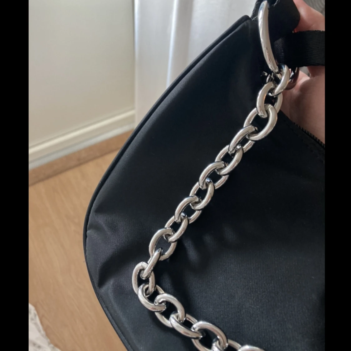 Svart axelväska - 91