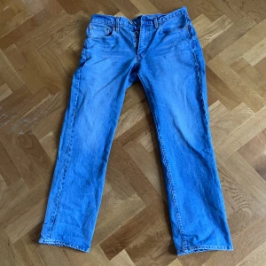 Levis 514 - W32 L30  Skick: 8/10, som nya.
