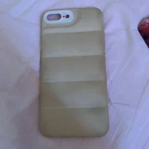 Mobilskal - Säljer mobilskal för de passar inte min mobil,kom dm via intresse/köp!🫶