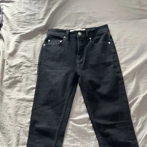 Jeans  - För små men mina gamla favoriter 