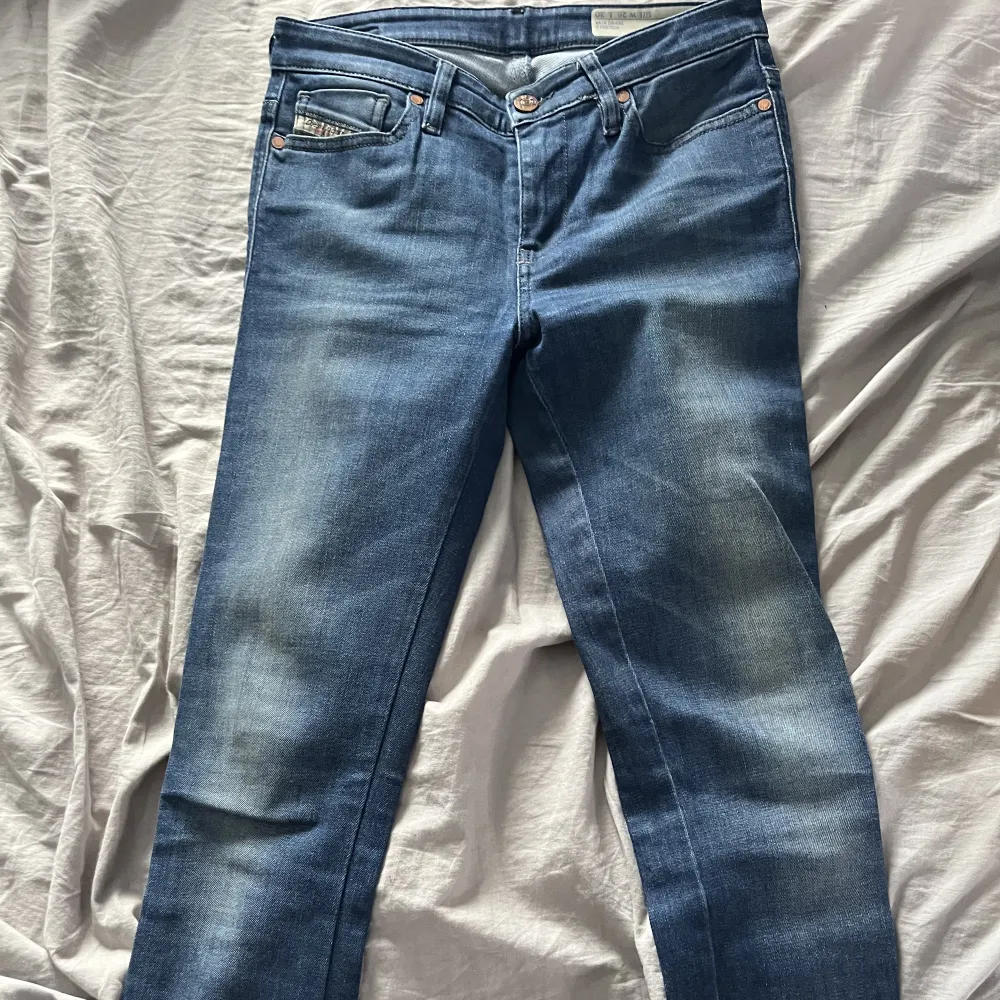 Diesel jeans för små. Jeans & Byxor.
