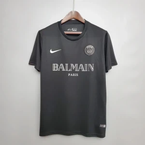 Balmain x PSG - Balmain x PSG Finns i Storlek XS-L. Passform: Stor i storleken så vi rekommenderar att ta ett storlek mindre om inte du vill att den ska sitta lite löst! Öppet köp i 14 dagar‼️↩️