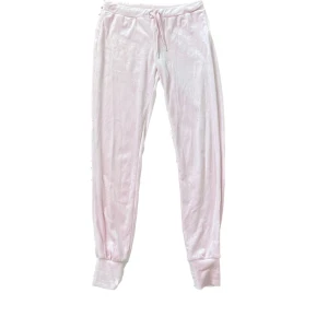 Mjukis byxor - Jätte mjuka och sköna rosa mjukis byxor! Knappt använda och i storlek xs