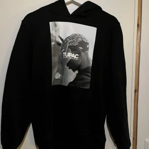 Tupac hoddie  - Tupac hoddie  Skick 9/10