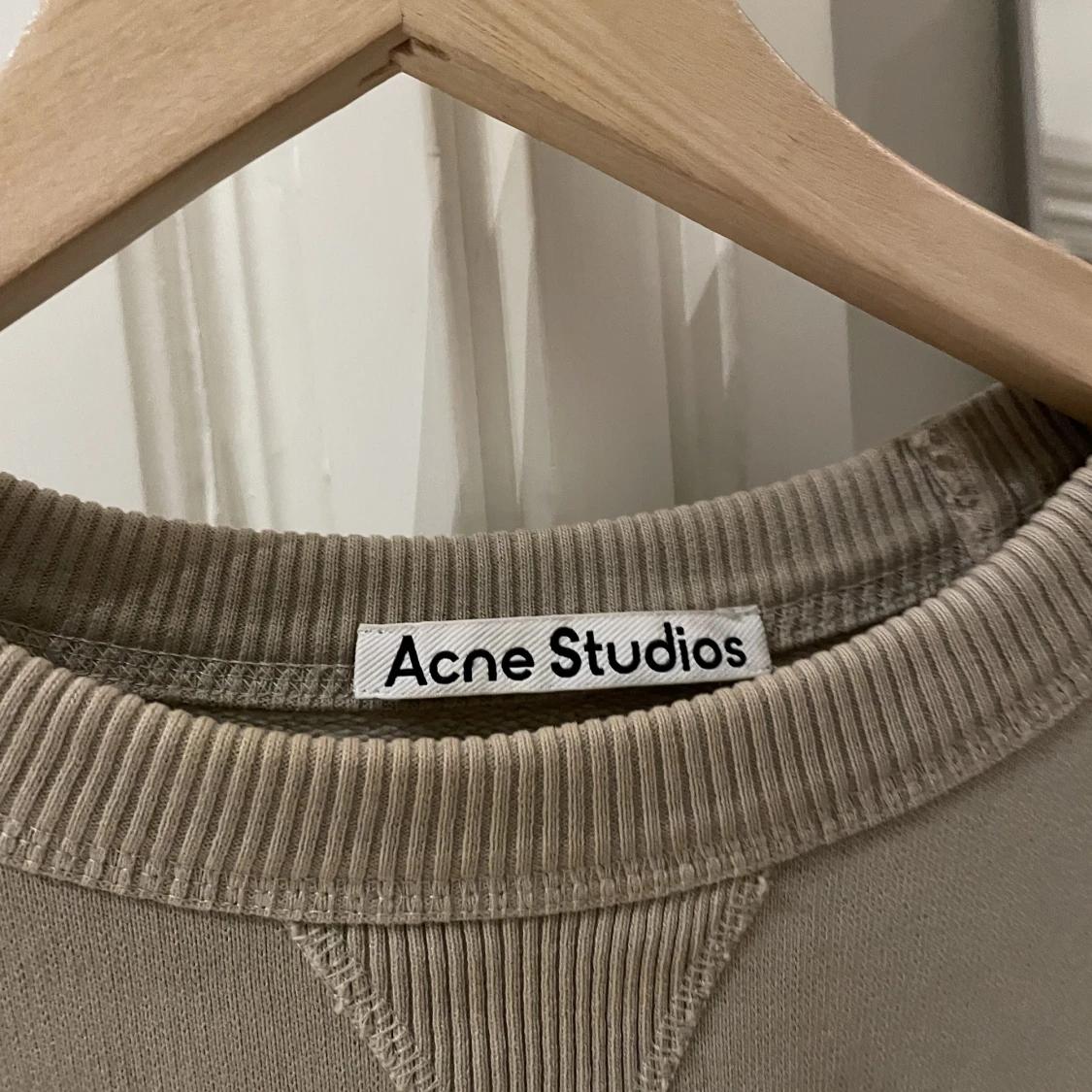 Acne Sweatshirt   - 90