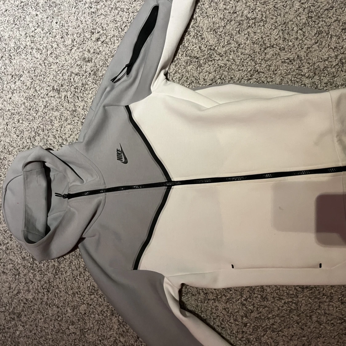 Nike tech grå/vit - 90