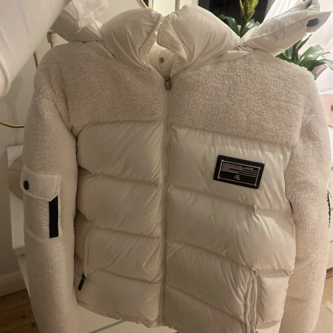 Christian Lane jacka  - 91