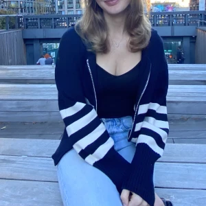 Kofta zara - Populär kofta med zip från zara